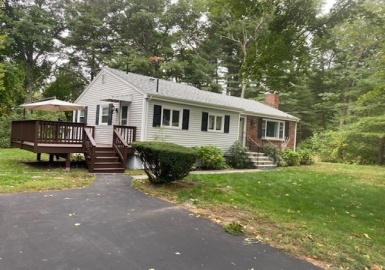 4 Royal St, Wilmington, Massachusetts 01887, 1 Bedroom Bedrooms, 4 Rooms Rooms,1.5 BathroomsBathrooms,Residential Lease,For Rent,Royal St,73048864