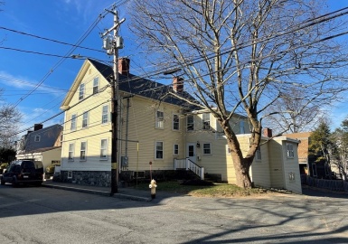 57 Elm Street, Marblehead, Massachusetts 01945, 2 Bedrooms Bedrooms, 5 Rooms Rooms,2 BathroomsBathrooms,Residential Lease,For Rent,Elm Street,73068028