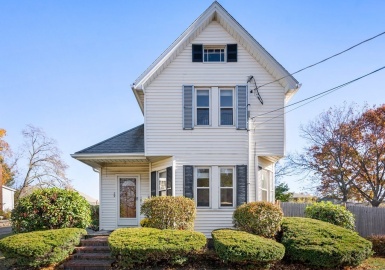 29 Hill Street, Norwood, Massachusetts 02062, 3 Bedrooms Bedrooms, 7 Rooms Rooms,1 BathroomBathrooms,Residential,For Sale,Hill Street,73056959