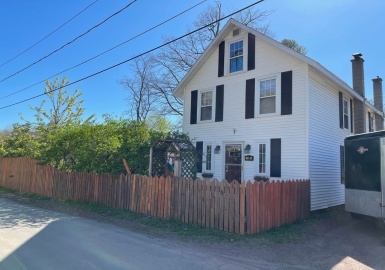 18 Turner St, Montague, Massachusetts 01351, 3 Bedrooms Bedrooms, 6 Rooms Rooms,2 BathroomsBathrooms,Residential,For Sale,Turner St,72980614