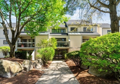 1100 Salem St, Lynnfield, Massachusetts 01940, 1 Bedroom Bedrooms, 4 Rooms Rooms,1.5 BathroomsBathrooms,Residential,For Sale,Cedar Pond Village,Salem St,73066615