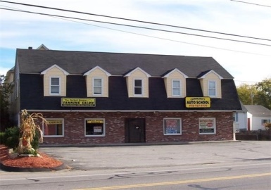 1049 Lakeview Avenue, Dracut, Massachusetts 01826, ,Commercial Lease,For Rent,Lakeview Avenue,73120750