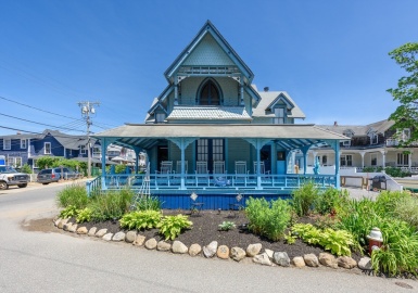 55 Samoset Ave, Oak Bluffs, Massachusetts 02557, 5 Bedrooms Bedrooms, 9 Rooms Rooms,3 BathroomsBathrooms,Residential Lease,For Rent,Samoset Ave,73209866