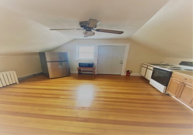 112 East Elm, Quincy, Massachusetts 02169, 1 Bedroom Bedrooms, 3 Rooms Rooms,1 BathroomBathrooms,Residential Lease,For Rent,East Elm,72801341
