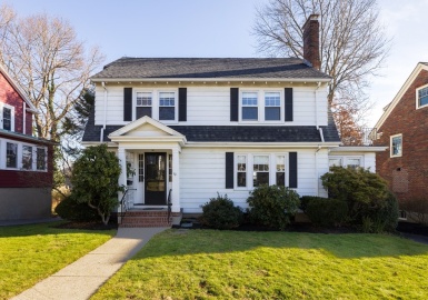 74 Old Middlesex Road, Belmont, Massachusetts 02478, 5 Bedrooms Bedrooms, 10 Rooms Rooms,1.5 BathroomsBathrooms,Residential,For Sale,Old Middlesex Road,73063045
