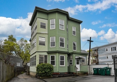 24 Whiting St, Lynn, Massachusetts 01902, 6 Bedrooms Bedrooms, 14 Rooms Rooms,3 BathroomsBathrooms,Residential Income,For Sale,Whiting St,73100593