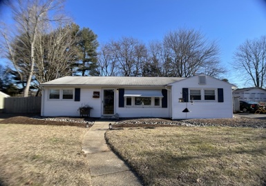53 Treetop Ave, Springfield, Massachusetts 01118, 3 Bedrooms Bedrooms, 5 Rooms Rooms,1.5 BathroomsBathrooms,Residential,For Sale,Treetop Ave,73068863