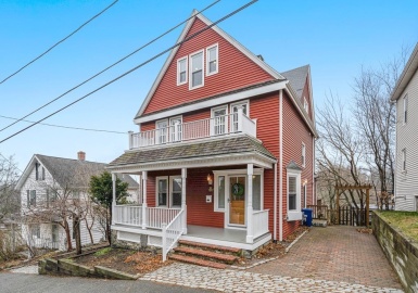 34 Chipman Ave, Melrose, Massachusetts 02176, 5 Bedrooms Bedrooms, 9 Rooms Rooms,2 BathroomsBathrooms,Residential,For Sale,Chipman Ave,73068375