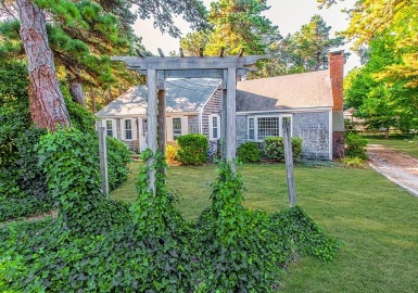 76 Cranberry Way, Chatham, Massachusetts 02659, 3 Bedrooms Bedrooms, 6 Rooms Rooms,2 BathroomsBathrooms,Residential,For Sale,Cranberry Way,73040827