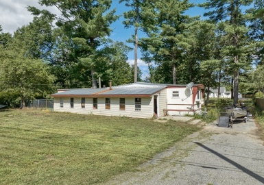 10 Whalen St, Palmer, Massachusetts 01069, 2 Bedrooms Bedrooms, 5 Rooms Rooms,2 BathroomsBathrooms,Residential,For Sale,Whalen St,73034119