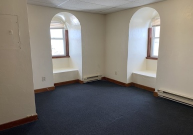 29 Commercial St, Lynn, Massachusetts 01902, 1 Bedroom Bedrooms, 2 Rooms Rooms,1 BathroomBathrooms,Residential Lease,For Rent,Commercial St,73069558