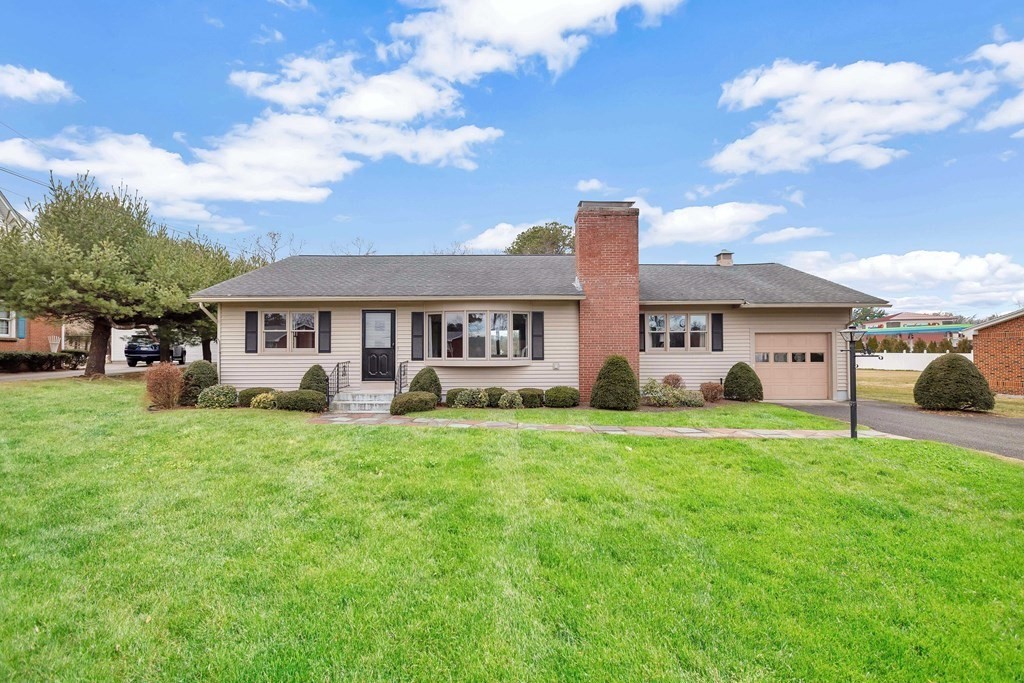 38 Stivens Ter, Ludlow, Massachusetts 01056