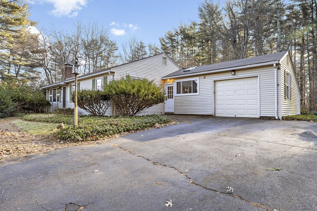 44 Preston Rd, Attleboro, Massachusetts 02703