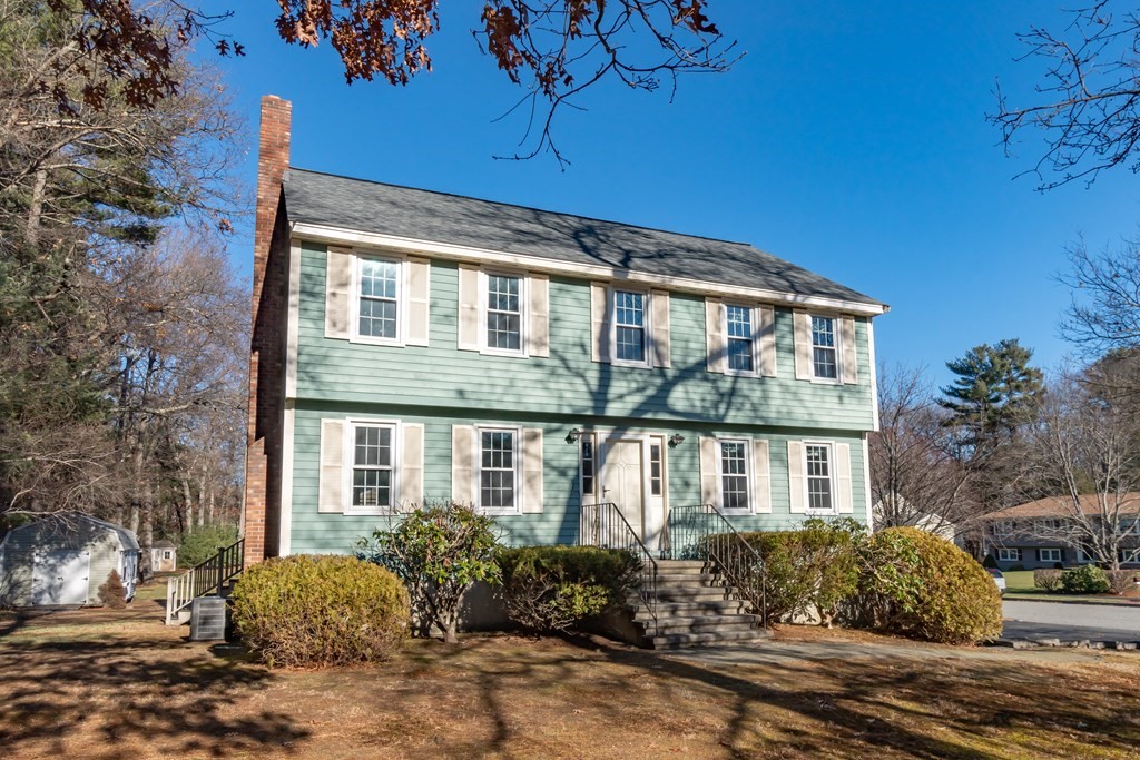 31 Apache Way, Wilmington, Massachusetts 01887