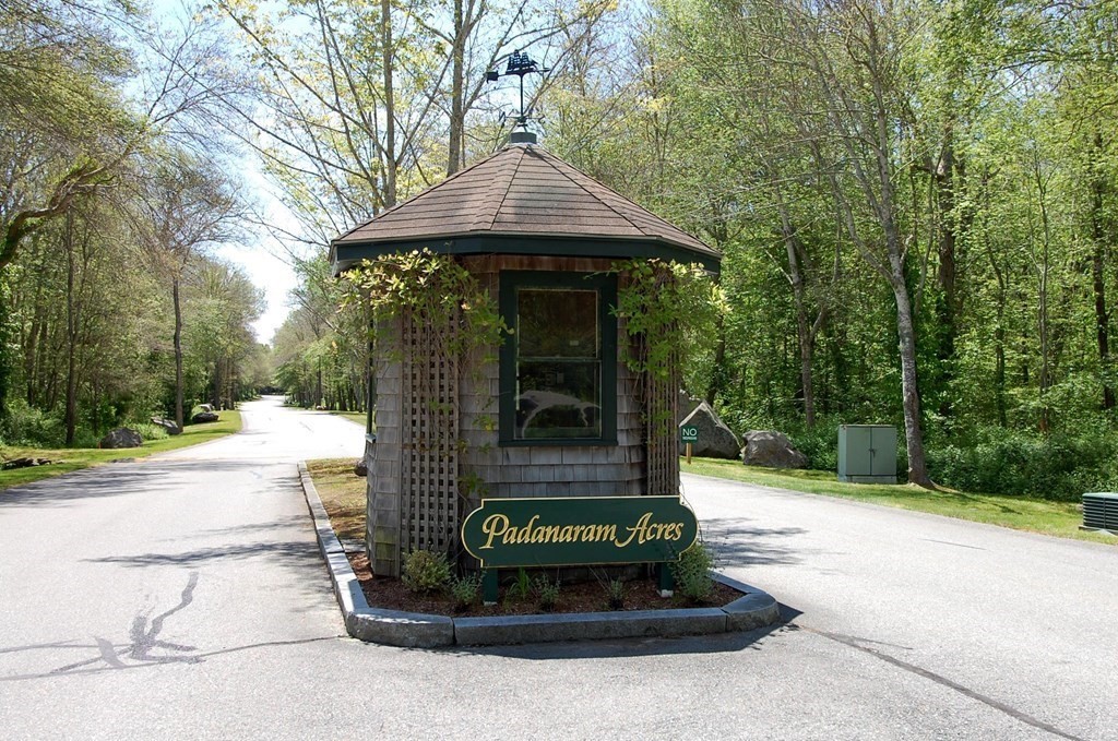 19 Country Way, Dartmouth, Massachusetts 02748