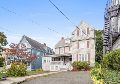 116 Grovers Ave, Winthrop, Massachusetts 02152, 4 Bedrooms Bedrooms, 11 Rooms Rooms,2 BathroomsBathrooms,Residential,For Sale,Grovers Ave,73052545