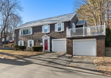 11 Lansing, Lynn, Massachusetts 01904, 2 Bedrooms Bedrooms, 6 Rooms Rooms,3 BathroomsBathrooms,Residential,For Sale,Lansing,73069866