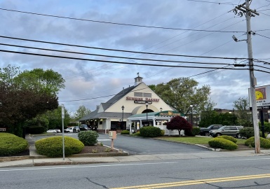 571 Dartmouth Street, Dartmouth, Massachusetts 02748, ,Commercial Sale,For Sale,Dartmouth Street,73115334