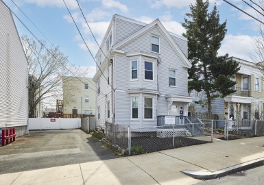 41 Gillooly Rd, Chelsea, Massachusetts 02150, 7 Bedrooms Bedrooms, 11 Rooms Rooms,3 BathroomsBathrooms,Residential Income,For Sale,Gillooly Rd,73099022