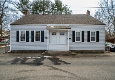 303-305 Water St, Springfield, Massachusetts 01151, 4 Bedrooms Bedrooms, 8 Rooms Rooms,2 BathroomsBathrooms,Residential Income,For Sale,Water St,73087401