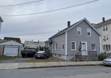 289 Montaup St, Fall River, Massachusetts 02724, 2 Bedrooms Bedrooms, 8 Rooms Rooms,2 BathroomsBathrooms,Residential Income,For Sale,Montaup St,73045984