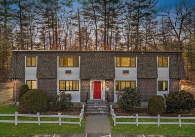 14 Pierce Street, Foxboro, Massachusetts 02035, 2 Bedrooms Bedrooms, 4 Rooms Rooms,1 BathroomBathrooms,Residential Lease,For Rent,Pierce Street,73061011