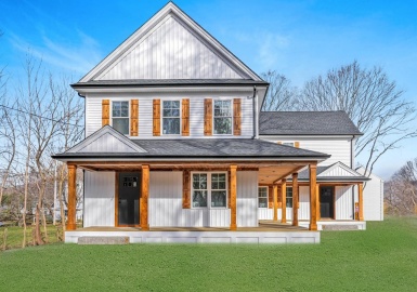 114 Middleboro Ave, Taunton, Massachusetts 02780, 7 Bedrooms Bedrooms, 13 Rooms Rooms,2 BathroomsBathrooms,Residential Income,For Sale,Middleboro Ave,73084660