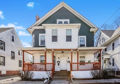 68 Whittier St, Springfield, Massachusetts 01108, 8 Bedrooms Bedrooms, 14 Rooms Rooms,3 BathroomsBathrooms,Residential Income,For Sale,Whittier St,73100258
