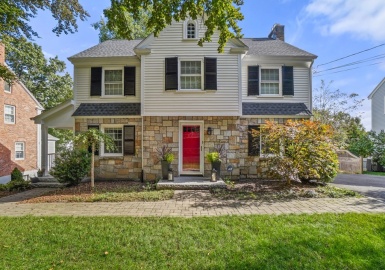 63 Standish Rd, Milton, Massachusetts 02186, 4 Bedrooms Bedrooms, 9 Rooms Rooms,2.5 BathroomsBathrooms,Residential Lease,For Rent,Standish Rd,73074305