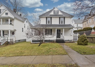 313 Linden St., Holyoke, Massachusetts 01040, 3 Bedrooms Bedrooms, 6 Rooms Rooms,1.5 BathroomsBathrooms,Residential,For Sale,Linden St.,73069834