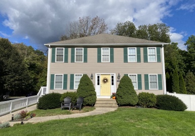 207 1/2 Purchase Street, Milford, Massachusetts 01757, 4 Bedrooms Bedrooms, 8 Rooms Rooms,2.5 BathroomsBathrooms,Residential,For Sale,Purchase Street,73042548