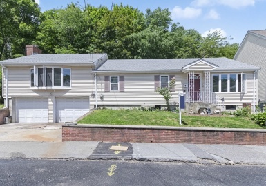 105 Princeton Avenue, Waltham, Massachusetts 02451, 3 Bedrooms Bedrooms, 7 Rooms Rooms,2 BathroomsBathrooms,Residential,For Sale,Princeton Avenue,72995023