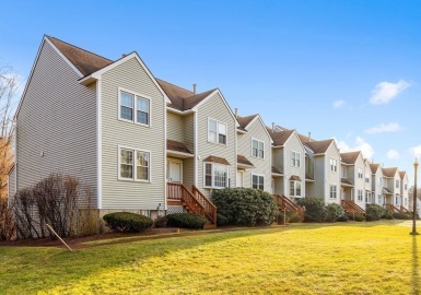 169 Patrick Road, Tewksbury, Massachusetts 01876, 2 Bedrooms Bedrooms, 5 Rooms Rooms,1.5 BathroomsBathrooms,Residential,For Sale,Carter Green,Patrick Road,73067723