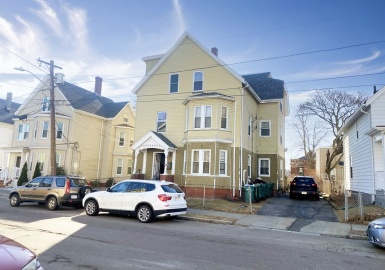 16 Trinity Ave, Lynn, Massachusetts 01902, 12 Bedrooms Bedrooms, 18 Rooms Rooms,3 BathroomsBathrooms,Residential Income,For Sale,Trinity Ave,73097942