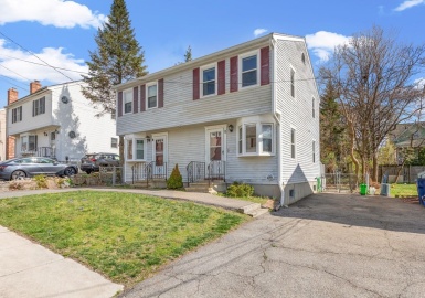 9-11 Grouse St, Boston, Massachusetts 02132, 4 Bedrooms Bedrooms, 10 Rooms Rooms,3 BathroomsBathrooms,Residential Income,For Sale,Grouse St,73100772
