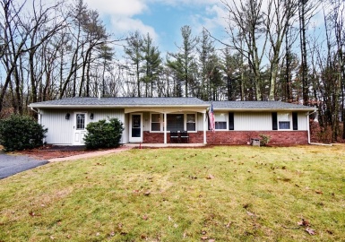 28 Ruthellen Rd, Chelmsford, Massachusetts 01824, 3 Bedrooms Bedrooms, 7 Rooms Rooms,1.5 BathroomsBathrooms,Residential,For Sale,Ruthellen Rd,73068201