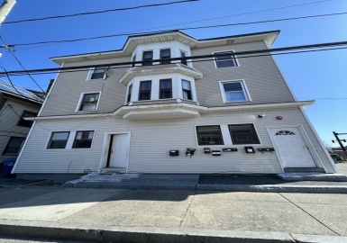 590-592 S 1st St, New Bedford, Massachusetts 02740, 11 Bedrooms Bedrooms, 20 Rooms Rooms,6 BathroomsBathrooms,Residential Income,For Sale,S 1st St,73095946