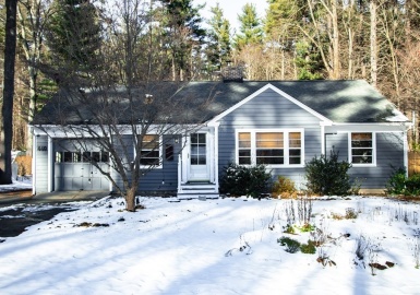 449 Springfield St, Wilbraham, Massachusetts 01095, 2 Bedrooms Bedrooms, 6 Rooms Rooms,1 BathroomBathrooms,Residential,For Sale,Springfield St,73065197