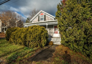 101 Riverside Dr, Northampton, Massachusetts 01062, 3 Bedrooms Bedrooms, 8 Rooms Rooms,2 BathroomsBathrooms,Residential,For Sale,Riverside Dr,73064018