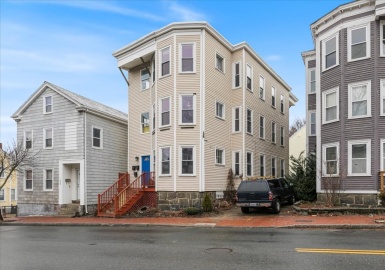 144 Bridge St, Salem, Massachusetts 01970, 3 Bedrooms Bedrooms, 5 Rooms Rooms,1 BathroomBathrooms,Residential Lease,For Rent,Bridge St,73214371