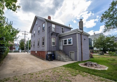 276 N Harvard St, Boston, Massachusetts 02134, 2 Bedrooms Bedrooms, 6 Rooms Rooms,2 BathroomsBathrooms,Residential Income,For Sale,N Harvard St,73078586