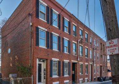 31 Division St, Chelsea, Massachusetts 02150, 6 Bedrooms Bedrooms, 13 Rooms Rooms,3 BathroomsBathrooms,Residential Income,For Sale,Division St,73057100
