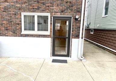 43 Bryant St, Revere, Massachusetts 02151, 1 Bedroom Bedrooms, 3 Rooms Rooms,1 BathroomBathrooms,Residential Lease,For Rent,Bryant St,73071162