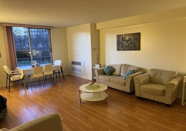 33 Pond Ave, Brookline, Massachusetts 02445, 1 Bedroom Bedrooms, 3 Rooms Rooms,1 BathroomBathrooms,Residential Lease,For Rent,Pond Ave,73077544