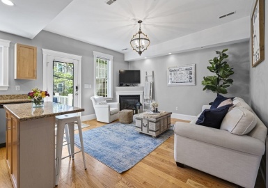 144 W 8th St, Boston, Massachusetts 02127, 2 Bedrooms Bedrooms, 4 Rooms Rooms,2 BathroomsBathrooms,Residential Lease,For Rent,W 8th St,73064589