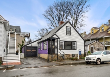 9 Commercial St, Marblehead, Massachusetts 01945, 2 Bedrooms Bedrooms, 5 Rooms Rooms,1 BathroomBathrooms,Residential,For Sale,Commercial St,73067725