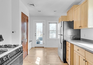 44 Waldo St, Arlington, Massachusetts 02474, 4 Bedrooms Bedrooms, 7 Rooms Rooms,2 BathroomsBathrooms,Residential Lease,For Rent,Waldo St,73075575