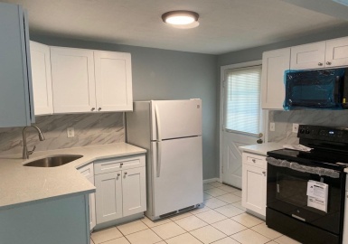 317 Washington St, Braintree, Massachusetts 02184, 1 Bedroom Bedrooms, 3 Rooms Rooms,1 BathroomBathrooms,Residential Lease,For Rent,Washington St,73075766