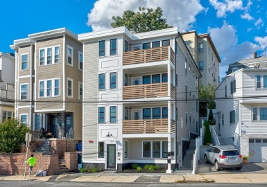 1152 Bennington St, Boston, Massachusetts 02128, 3 Bedrooms Bedrooms, 6 Rooms Rooms,2 BathroomsBathrooms,Residential,For Sale,Bennington St,73043192