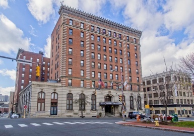 140 Chestnut St, Springfield, Massachusetts 01103, 2 Bedrooms Bedrooms, 4 Rooms Rooms,2 BathroomsBathrooms,Residential,For Sale,Chestnut St,73060263